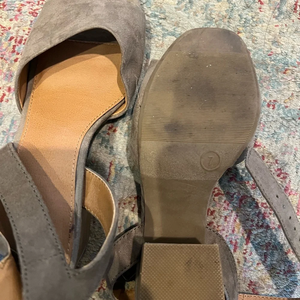 Target heels - Picture 3 of 3